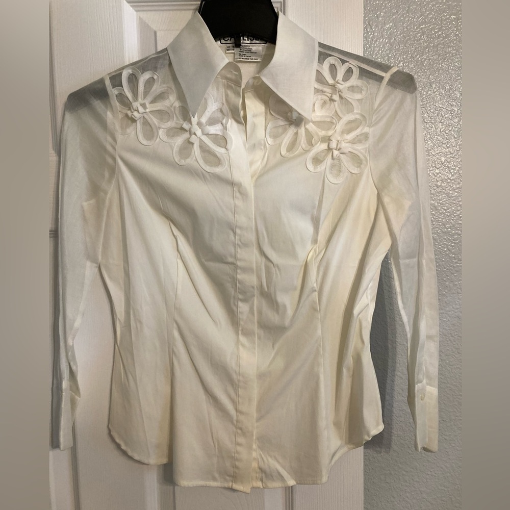 Carlisle blouse off white size 4small